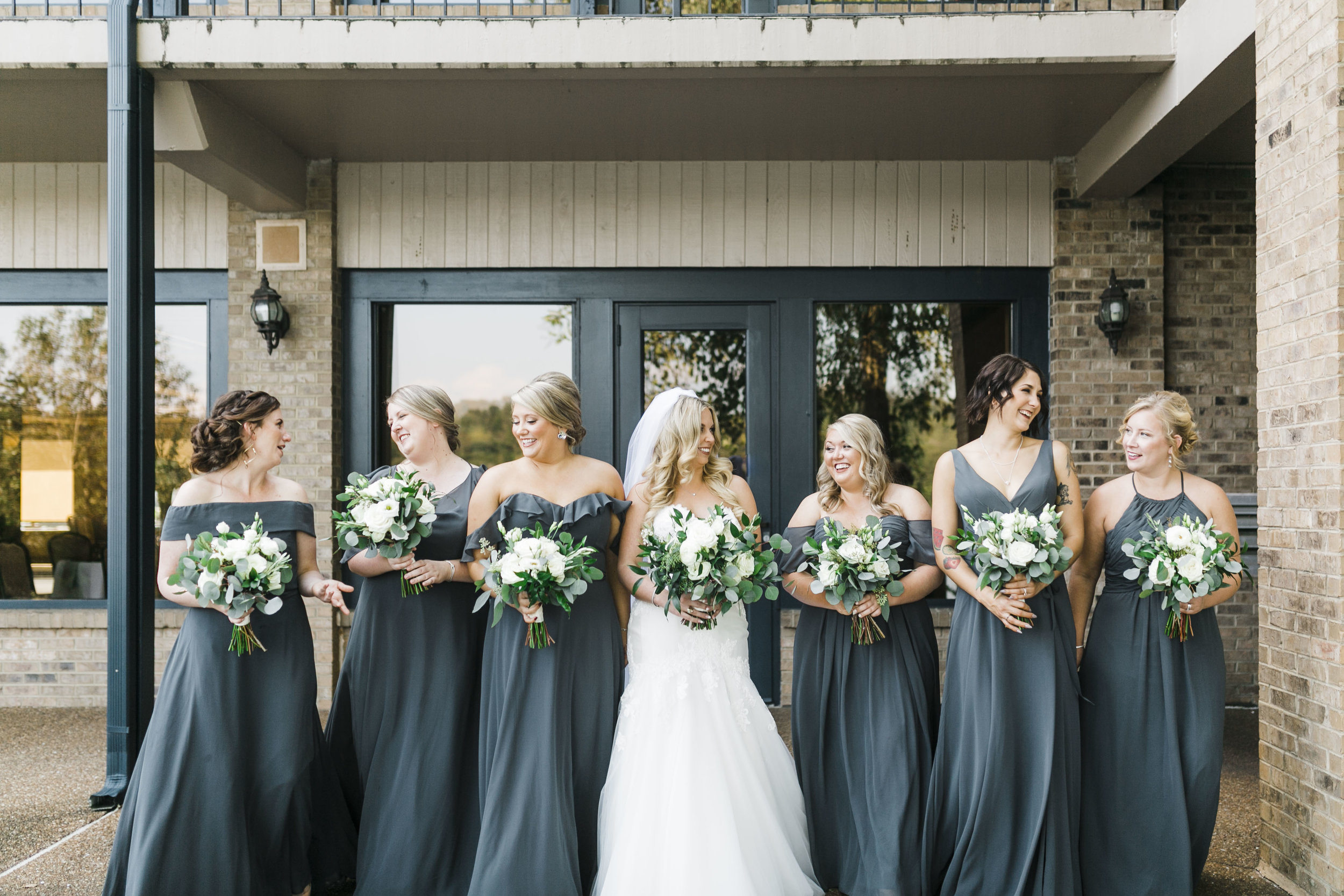 yacht club knoxville wedding