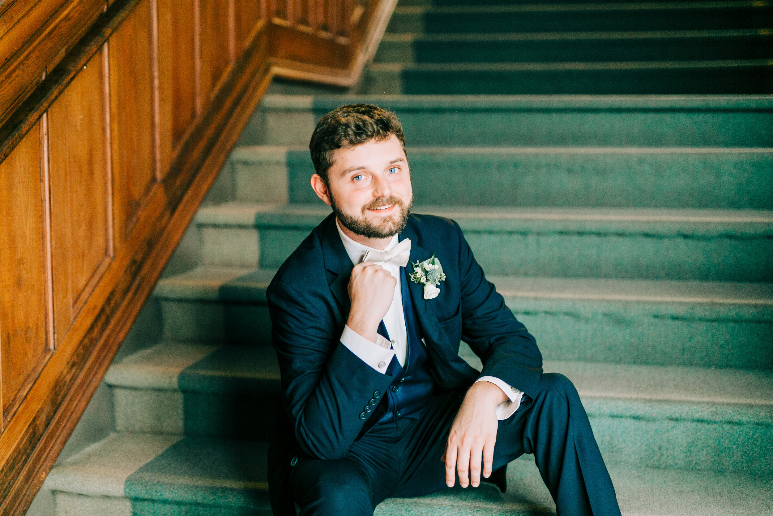 groom on the steps at the southern railway in knoxville Tennessee
