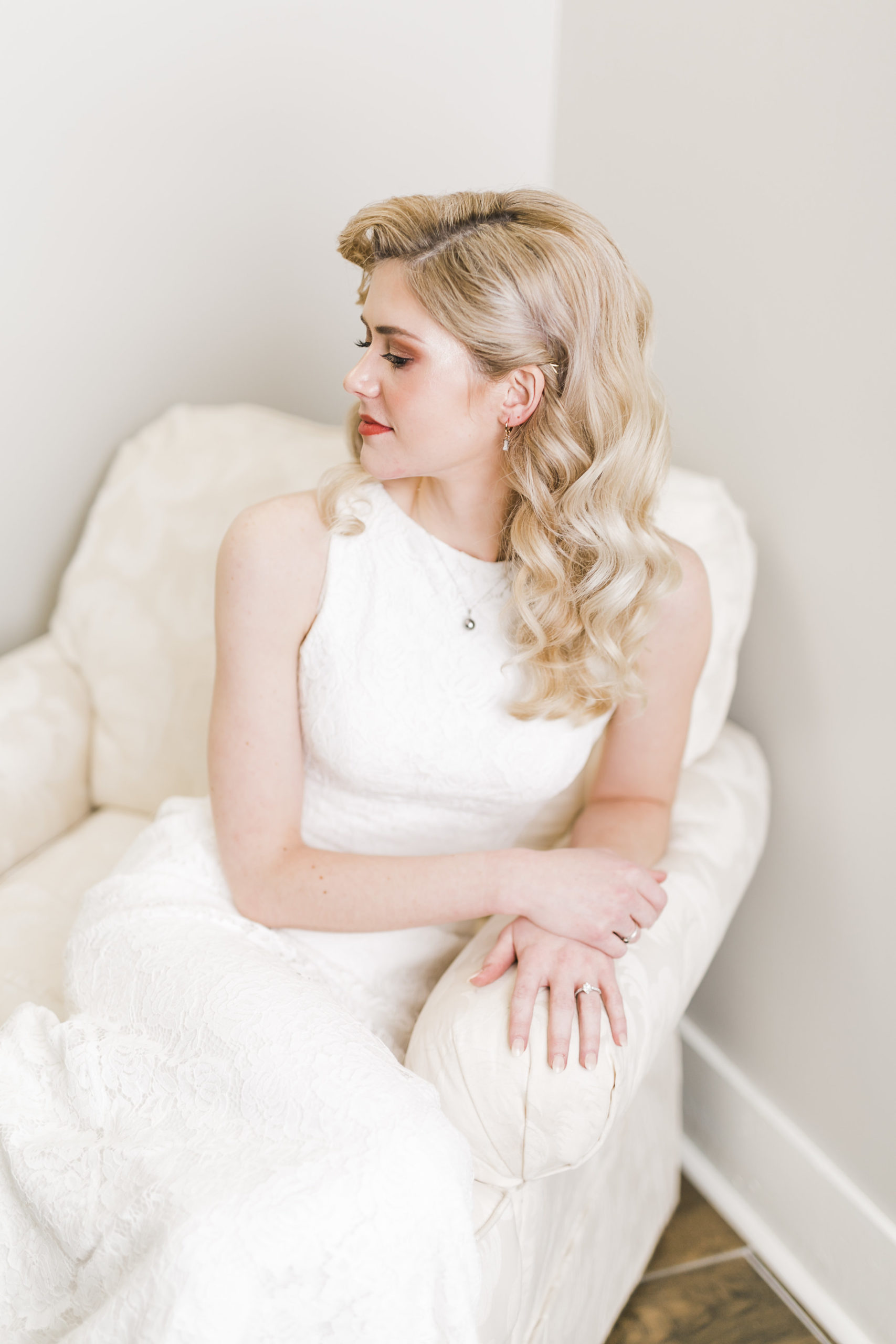 classic vintage bride at Houston hills country club