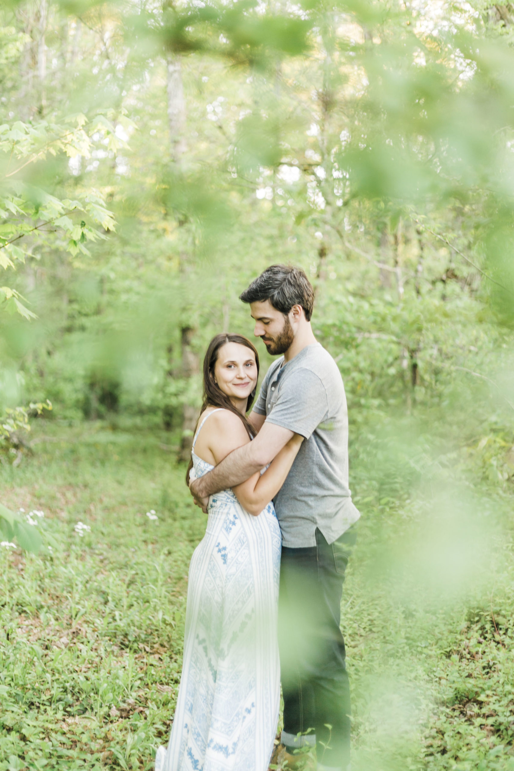 knoxville woods engagement photo